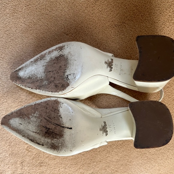 PRADA white patent point toe Mary Janes sz 37.5. TIMELESS!! - Picture 6 of 8